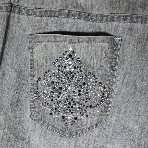 Chico's Platinum Denim Jeans with a Great Look Sparkling Rear Pocket Design - Picture 5 of 7